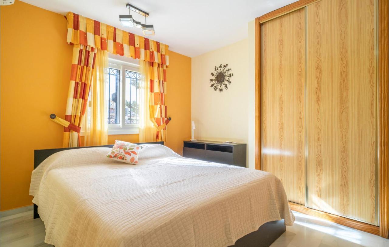 3 Bedroom Stunning Home In Torre Del Mar Luaran gambar